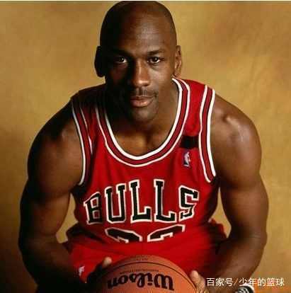 马斯切拉诺：裁判有一个叫VAR的工具，我不明白为啥他们不用（马斯切拉诺质疑裁判：有VAR为何不用？）