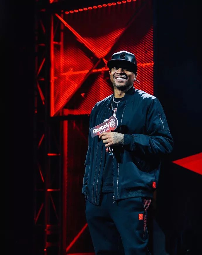 长传精准到像遥控（长传如遥控般精准）