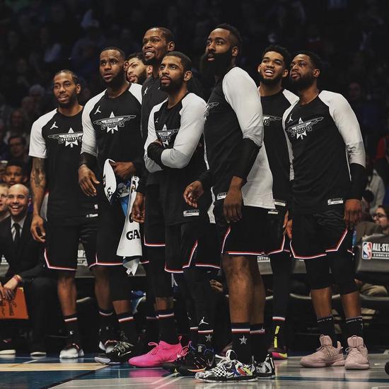 ESPN评选25岁以下的25大球星：文班力压爱德华兹高居榜首（ESPN发布U25球员前25榜：文班亚马压过爱德华兹登顶）