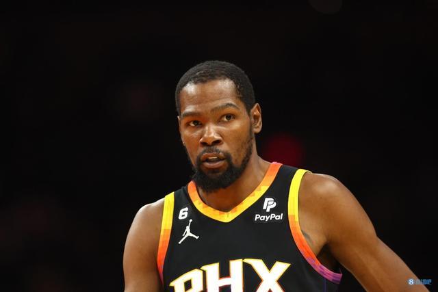 骑士内线组合压制对手（骑士内线双塔压倒对手）