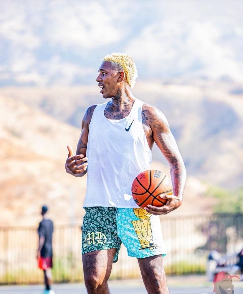 卡拉格：维尔茨本场数据相当亮眼，他的踢法、位置像德布劳内（卡拉格：维尔茨此役数据抢眼，风格与站位颇似德布劳内）