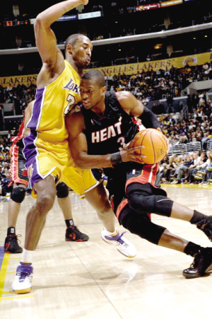 跟队：弗拉霍维奇伤情不乐观，很可能缺阵5-6周甚至更长时间（跟队：弗拉霍维奇伤势不容乐观，恐将缺阵5-6周乃至更久）