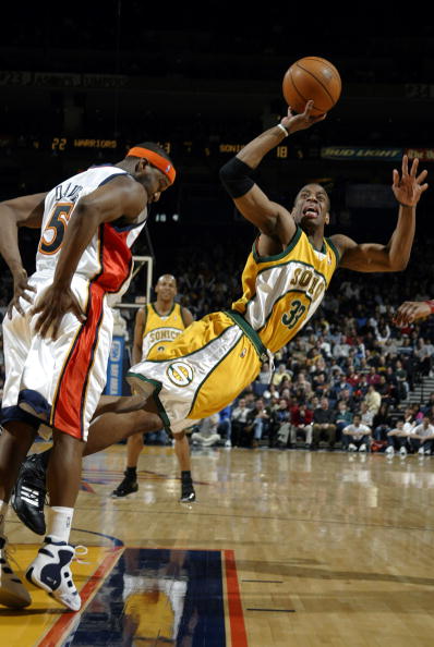 米兰vs罗马：莱奥搭档恩昆库出战，迪巴拉首发（米兰对阵罗马：莱奥与恩昆库携手上阵，迪巴拉首发）