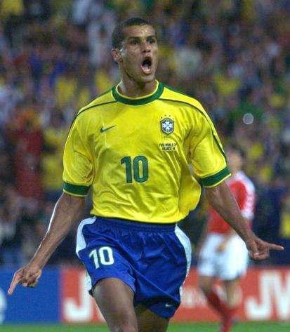 类似的转机 类似的转机